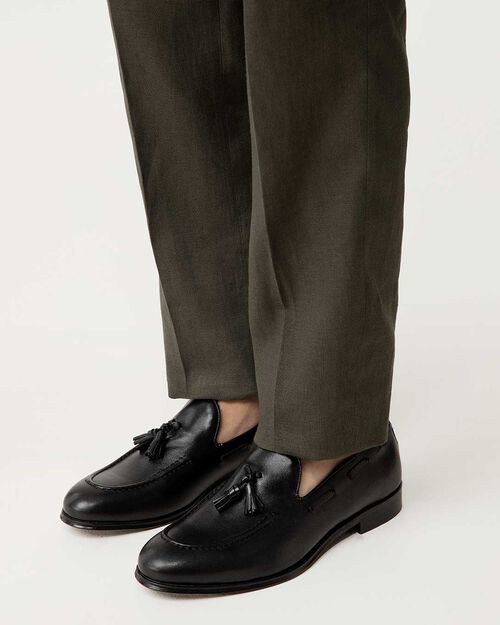 Mocassino nero con nappine, BLACK