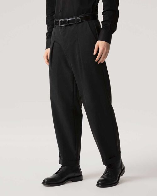 Pantaloni neri con pence, BLACK