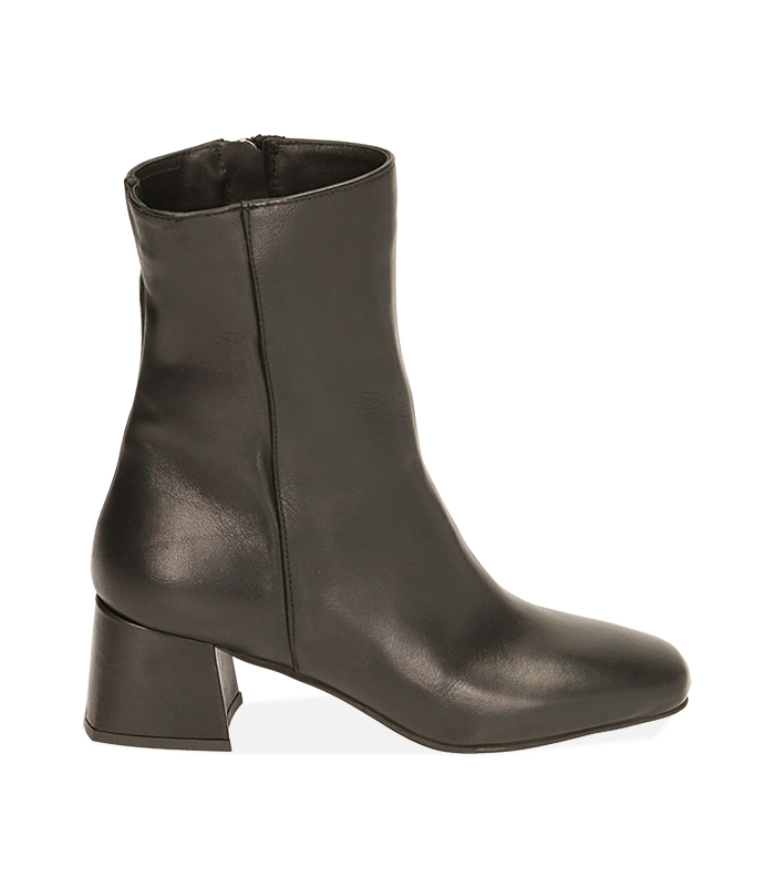 Ankle boots neri in pelle, tacco 5,5 cm 