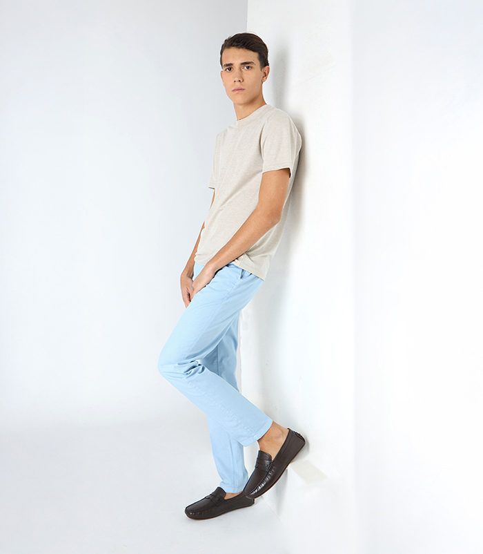 Pantalone da uomo basic celeste