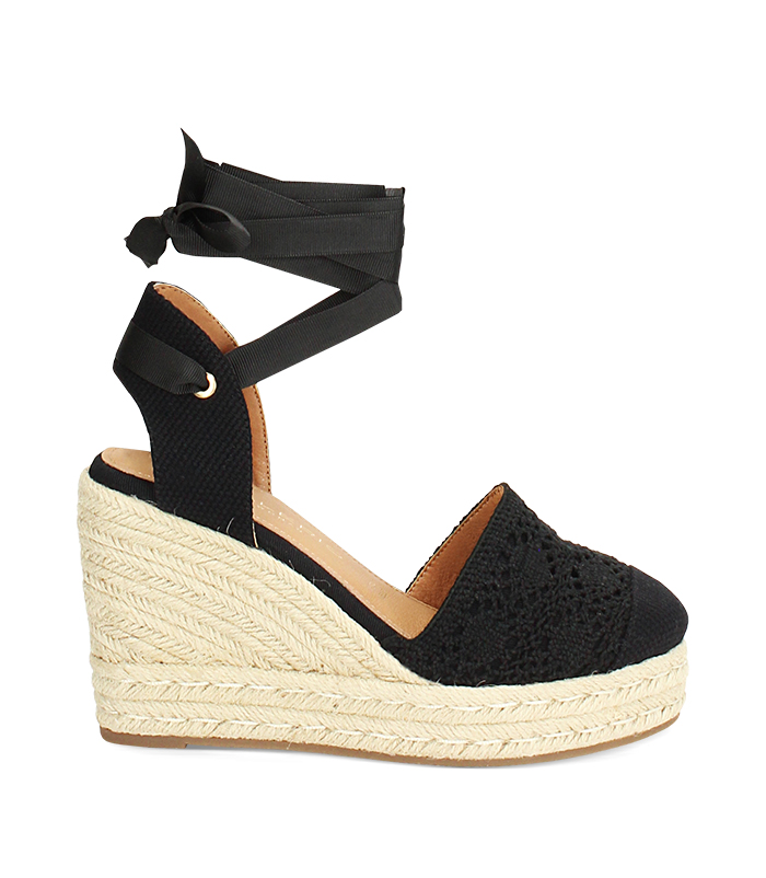 Campesine lace-up in tessuto macramè nero