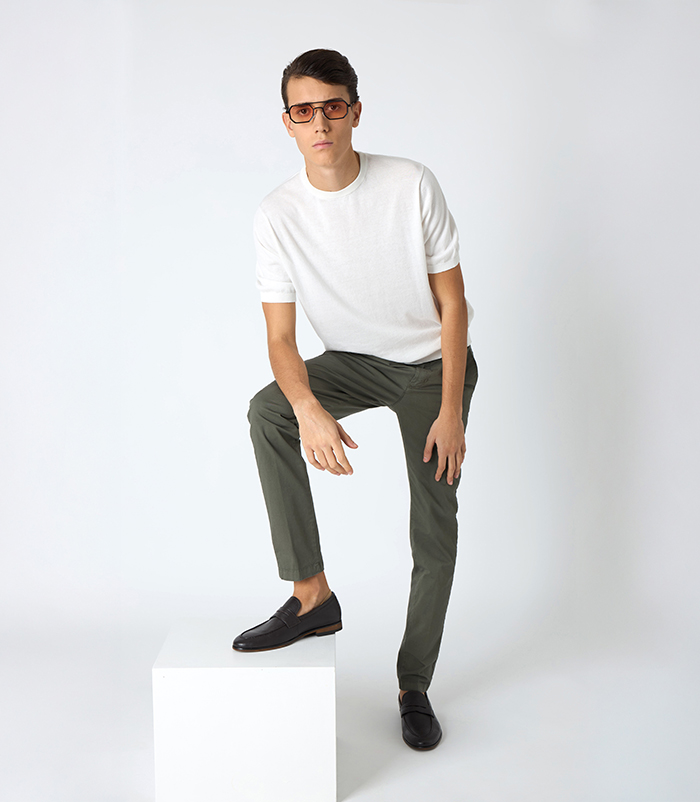 Pantalone da uomo modello chino verde